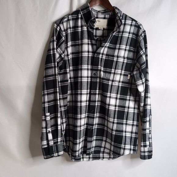 NWOT Tilley Men's Black and White Plaid/Flannel Button Up Shirt, Small - Picture 1 of 7